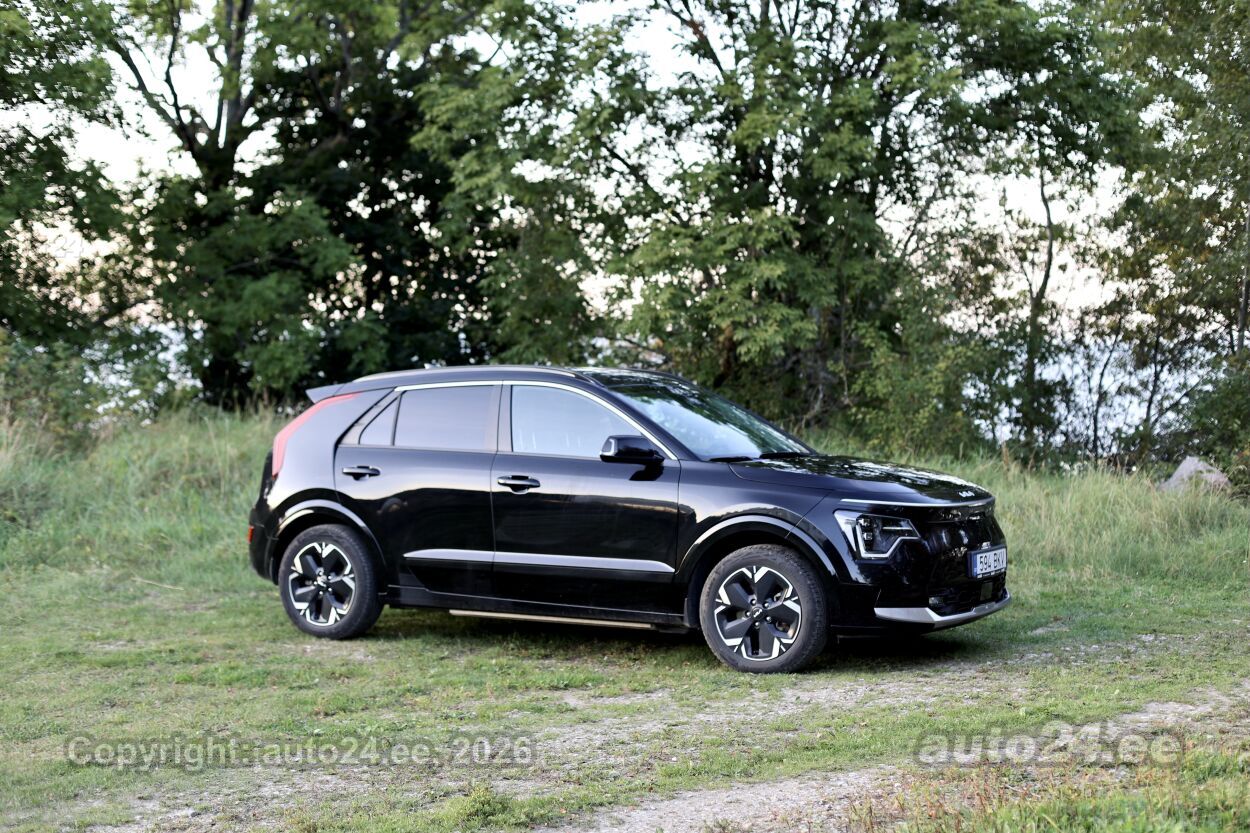 Black 2023 Kia Niro EV from the retained advert gallery